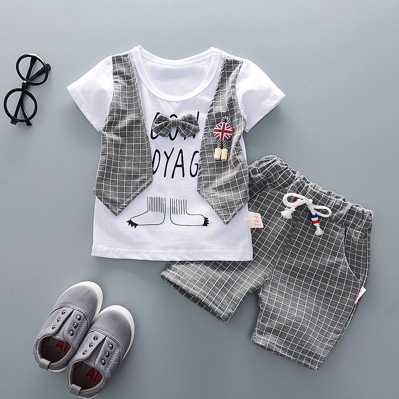 Two-piece Children's Suit With Short Sleeve Shorts And Suspenders