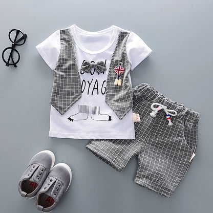 Two-piece Children's Suit With Short Sleeve Shorts And Suspenders
