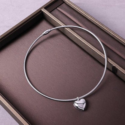 Glossy Heart-shaped Magnetic Necklace Snake Bones Chain Pendant Choker Necklace